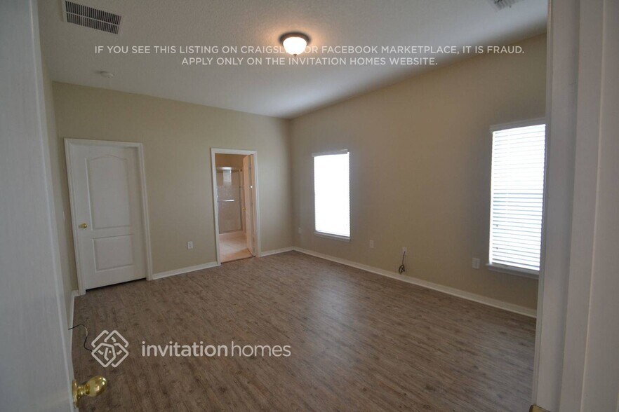 Building Photo - 3904 Emerald Tree Ln
