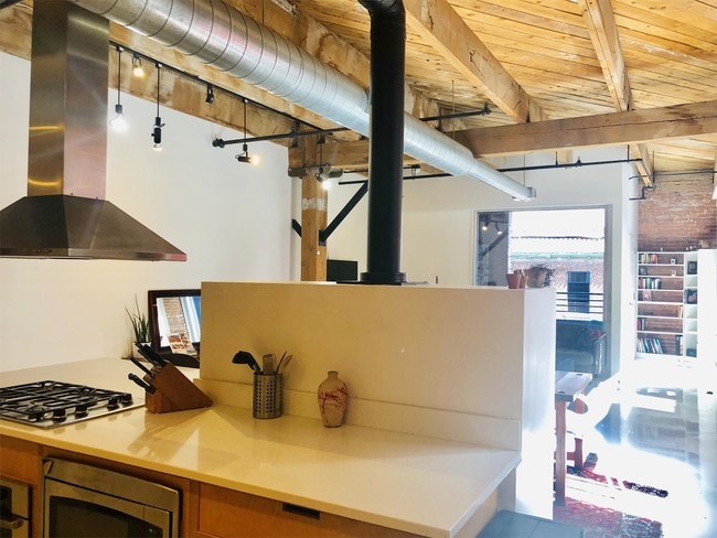 Building Photo - 1803 Wyandotte St