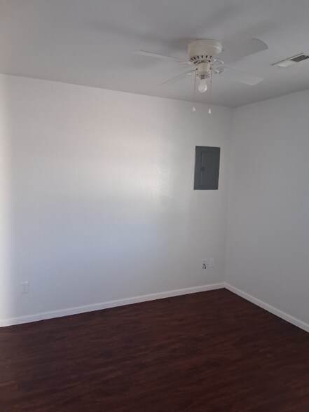 Building Photo - 1062 Mace Rd