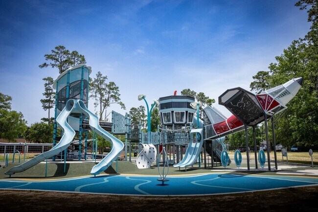 Building Photo - 17255 Mitchell Pass Ln