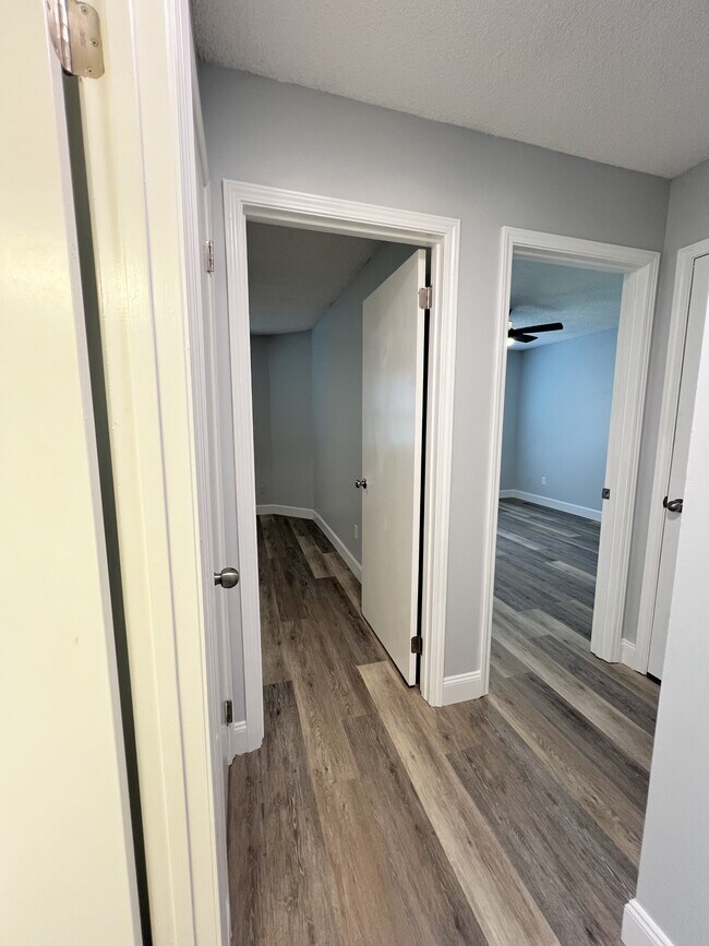 Building Photo - 11446 Skimmer Ct