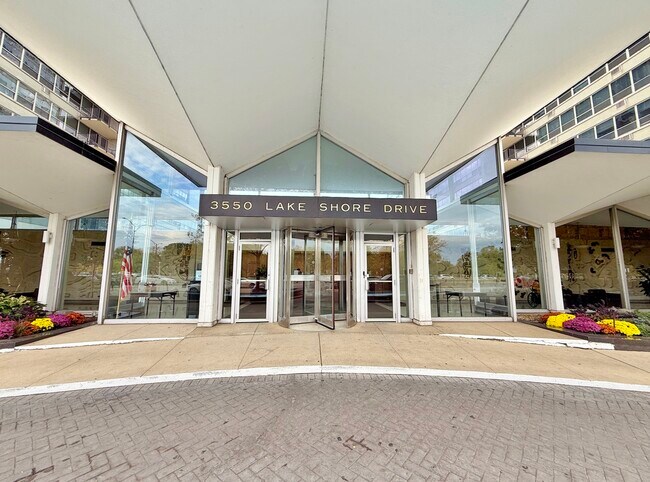 Building Photo - 3550 N Lake Shore Dr