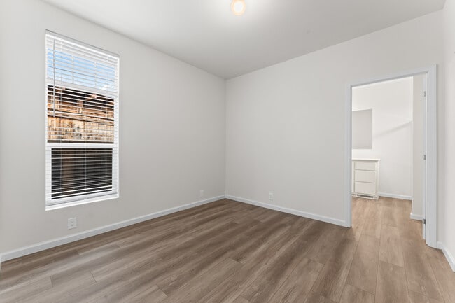 Building Photo - 1822 Nestorita Way