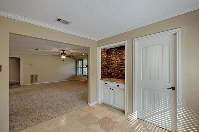 Building Photo - 3314 Falling Brook Dr