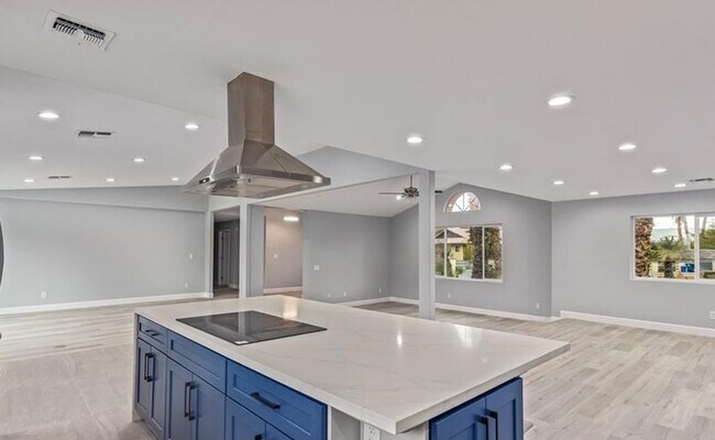 Building Photo - 7611 Laredo St