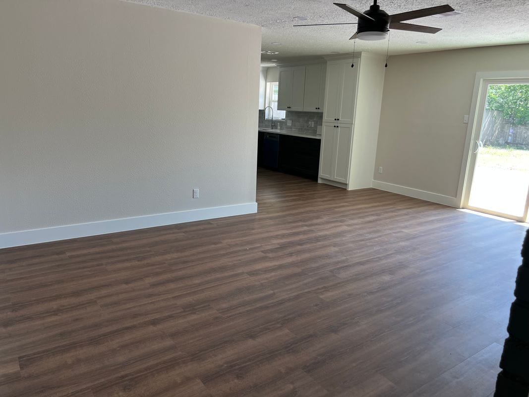 Building Photo - 8711 Hinman St