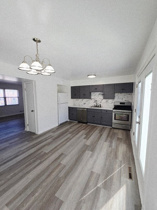 Building Photo - Renovated 3-Bedroom, 1-Bathroom Home in Beechfield