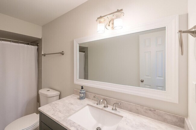 Building Photo - 3530 Chatelaine Blvd