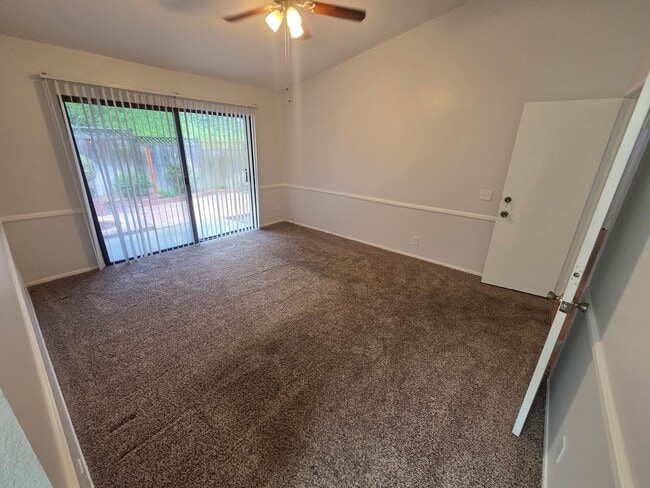 Building Photo - Stunning Via Verde home!