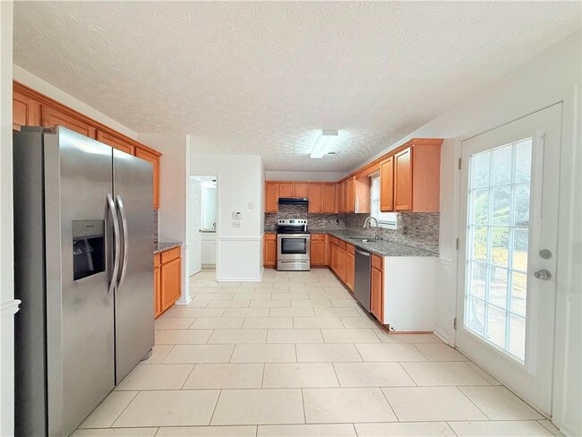 Building Photo - 945 Sweet Mill Ln