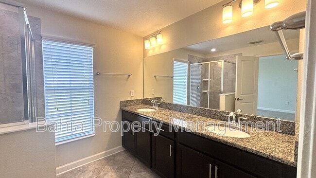 Building Photo - 15221 Pacey Cove Dr