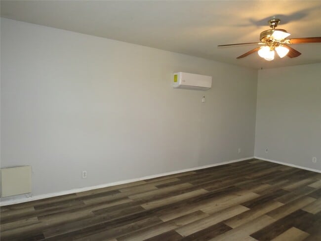 Building Photo - 4657 Bonnie Brae St