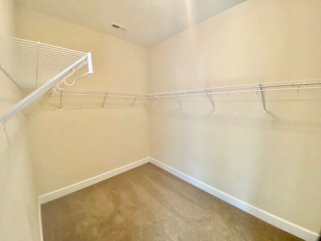 Building Photo - Great Location Single Family Home