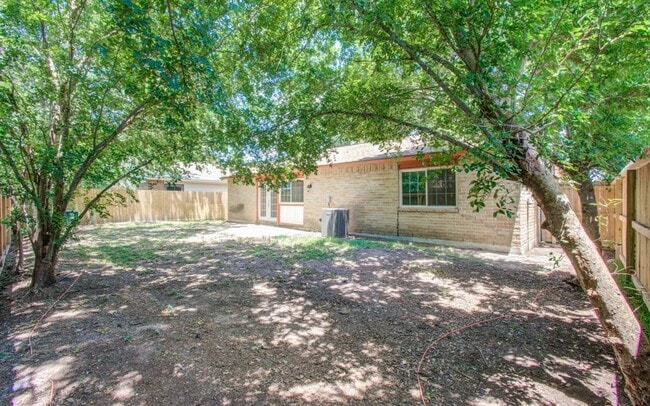 Building Photo - 17411 S Yorkglen Dr