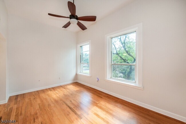 Building Photo - 15 Glenridge Ave