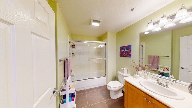 Building Photo - Beautiful Mediterranean-style Livermore Condo!