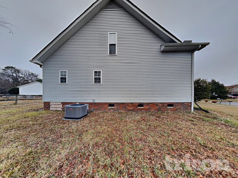 Building Photo - 4900 Valley Trail Ct