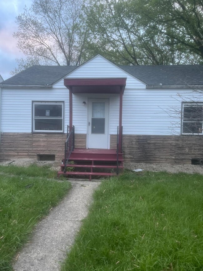 Building Photo - 2235 Hamilton Ave