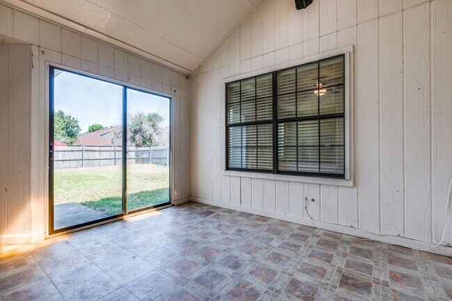 Building Photo - Lovely 3 Bedroom, 2 Bathroom Home in Mesqu...