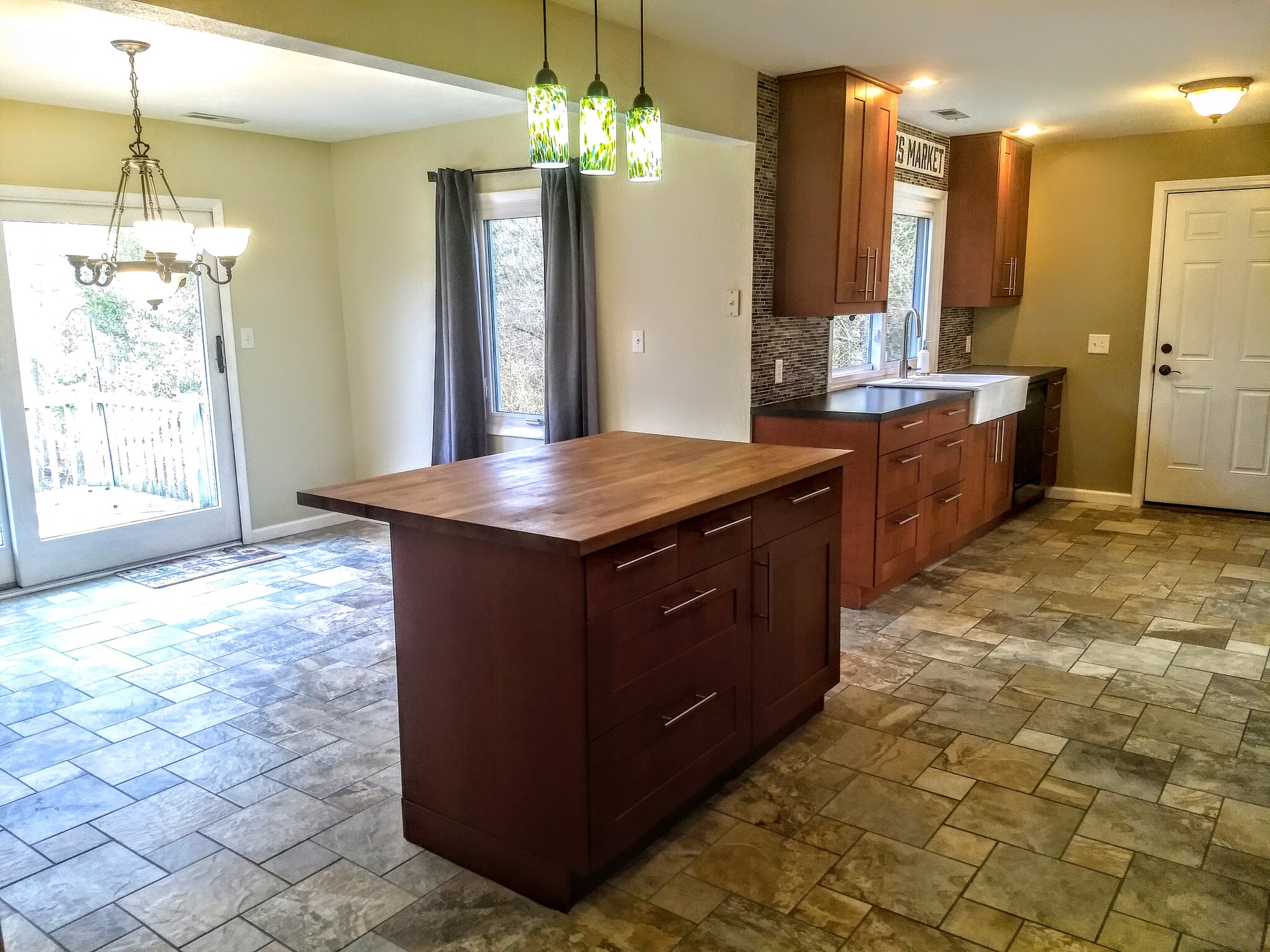Kitchen - 16351 Petro Dr