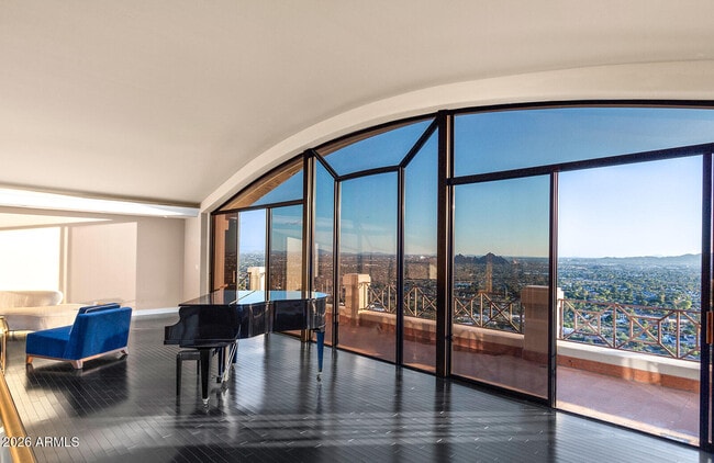 Building Photo - 5400 E Valle Vista Rd