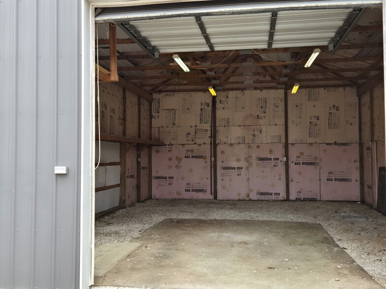 Pole Barn-Garage - 23118 Argos Corner Rd