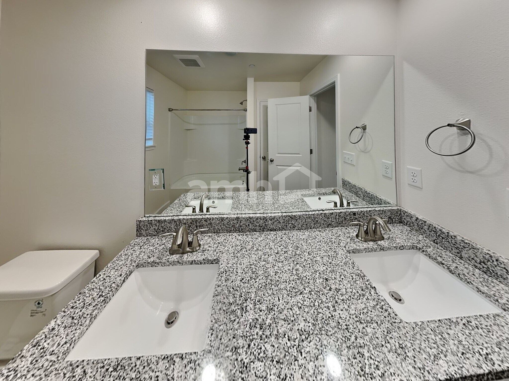 Building Photo - 10601 136th St Ct E