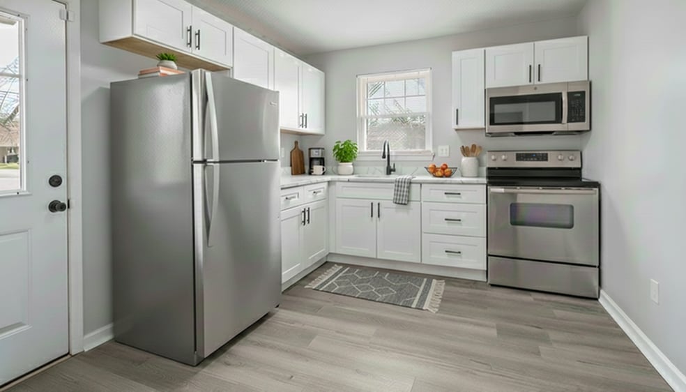 Primary Photo - 413 W Stevens St