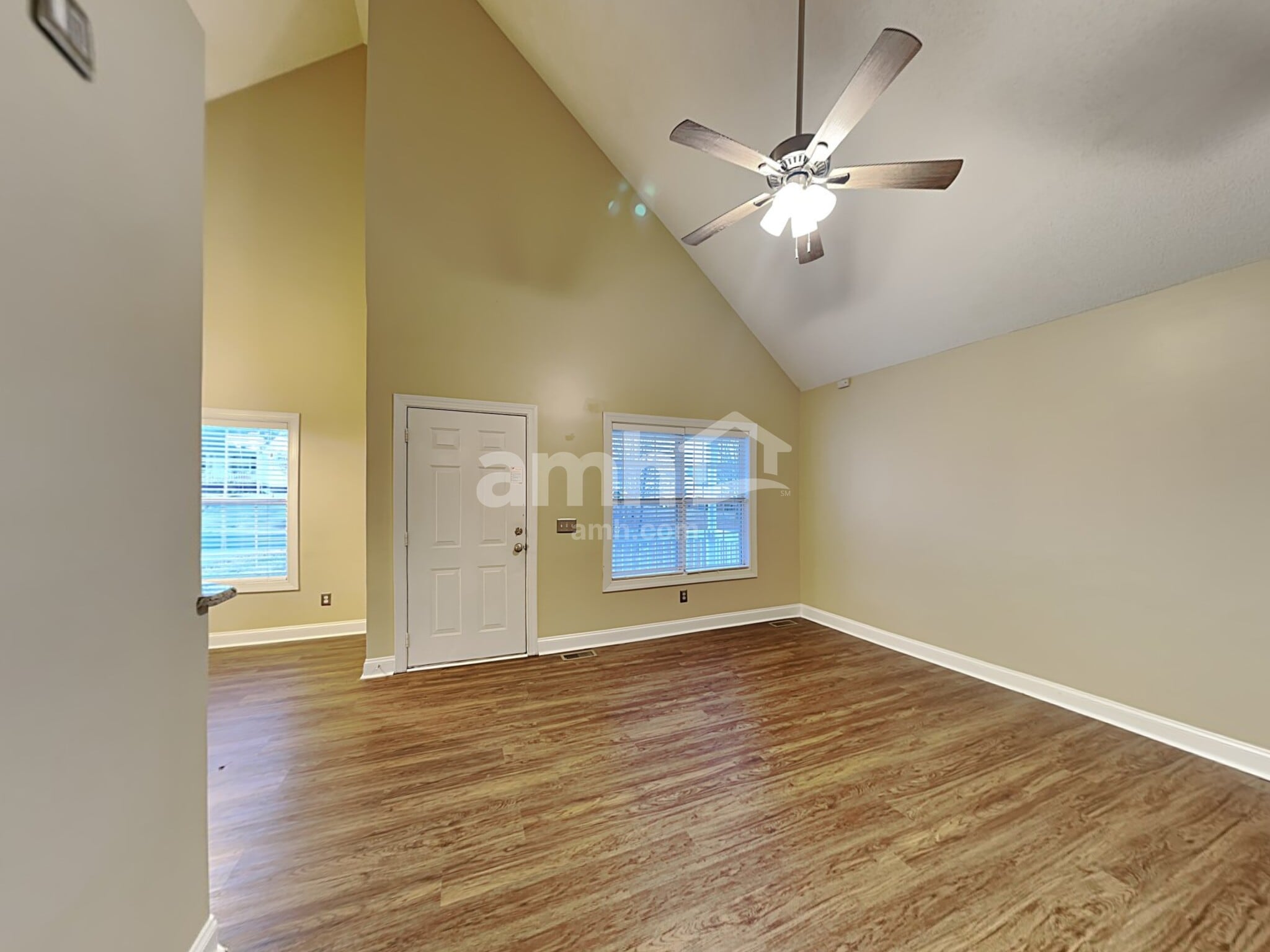 Building Photo - 1009 Loch Lomond Cir