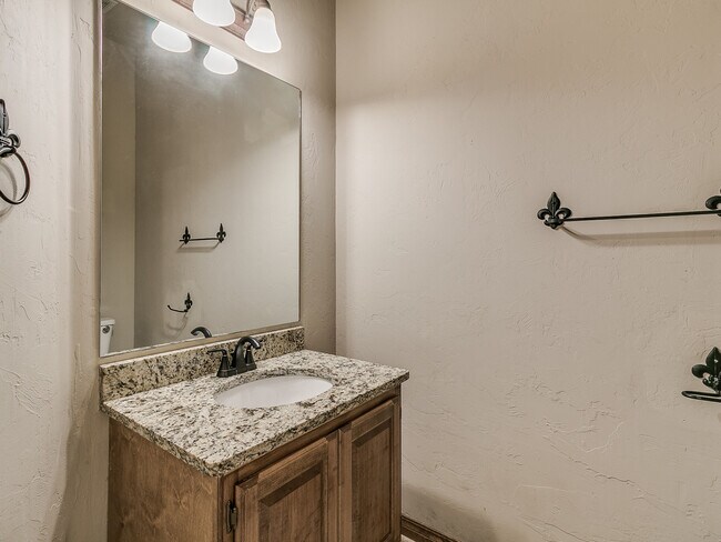 Building Photo - Fenwick Garden Village + Gated Community i...