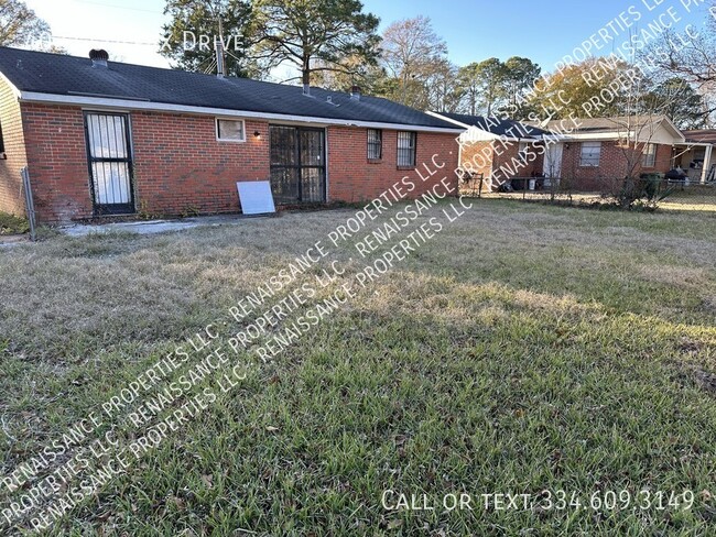 Building Photo - Beautiful 3-Bedroom Home Near Gateway Park...