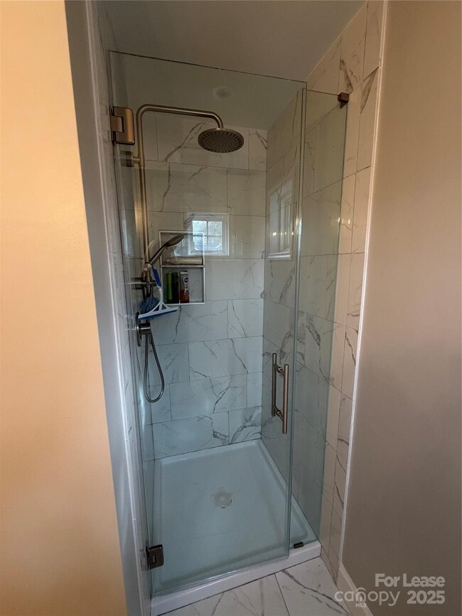 Building Photo - 9104 Meadowmont View Dr