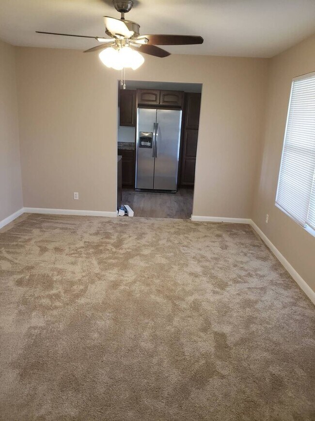 Building Photo - Charming 3Bed/2Bath Brick Home w/Bonus Office Space – Upgraded Comfort Near Martin Lake *1/2 OFF ...