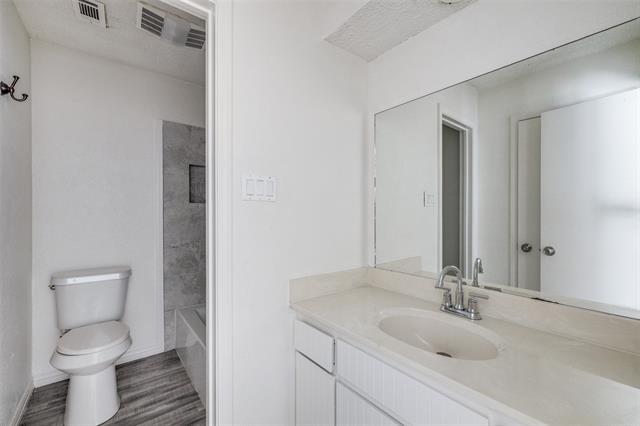 Building Photo - 2733 St George Pl