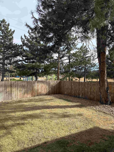 Building Photo - 5868 Newcombe Ct