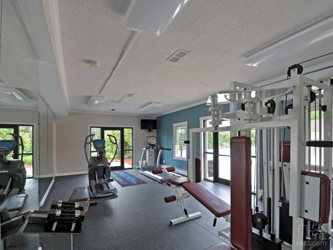 Photo - 1811 Valley Rd