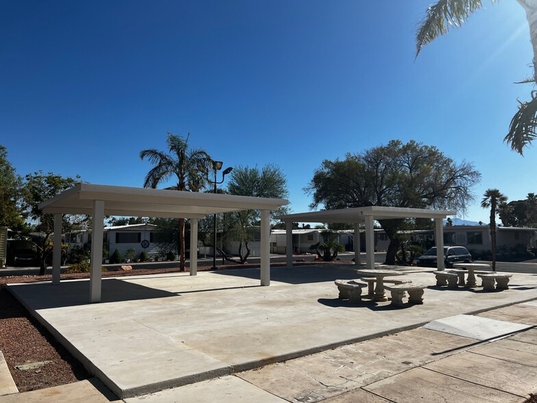 Building Photo - 2627 S Lamb Blvd