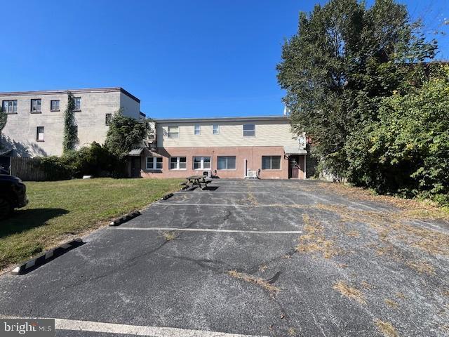 Building Photo - 1132 E Chocolate Ave