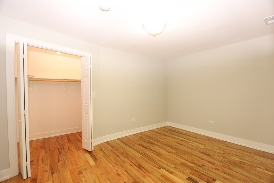Building Photo - 562 W Arlington Pl