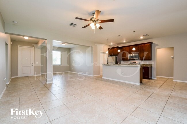 Building Photo - 8663 Lancelot Ave