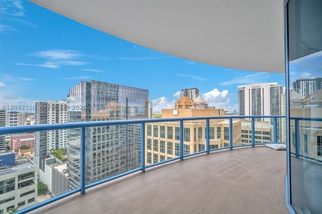 Building Photo - 333 Las Olas Way
