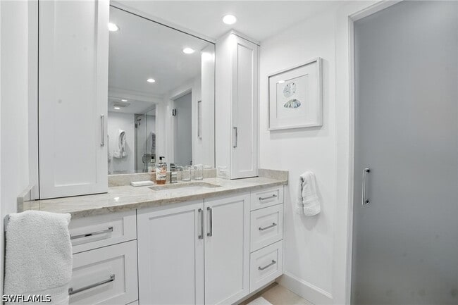 Building Photo - 9517 Gulf Shore Dr