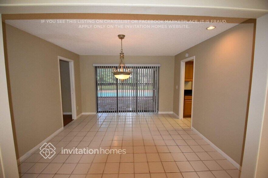 Building Photo - 204 W Ridgewood Ct