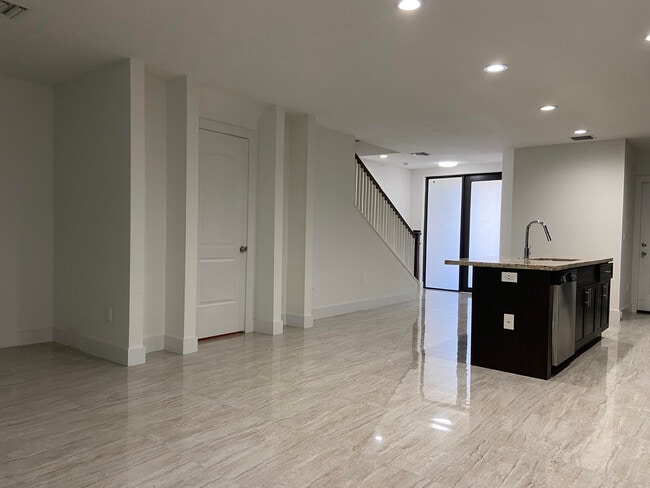 Building Photo - 281 Bella Sol Way