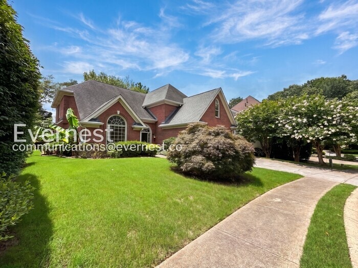 Building Photo - 4706 Woodlawn Ct