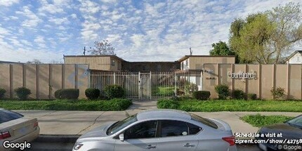Building Photo - 132 W 18th St