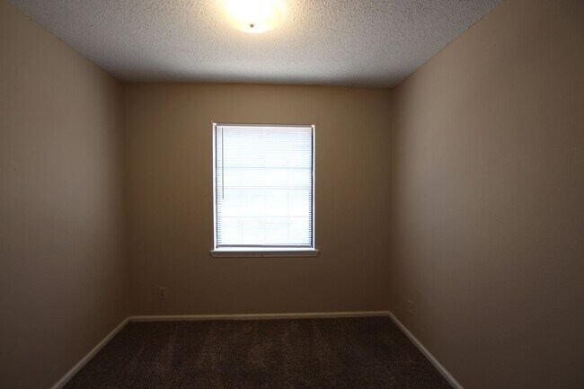 Building Photo - Delmar Dr.  2518/2520