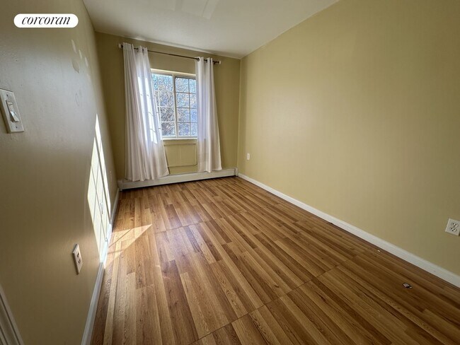 Building Photo - 2721 Tilden Ave