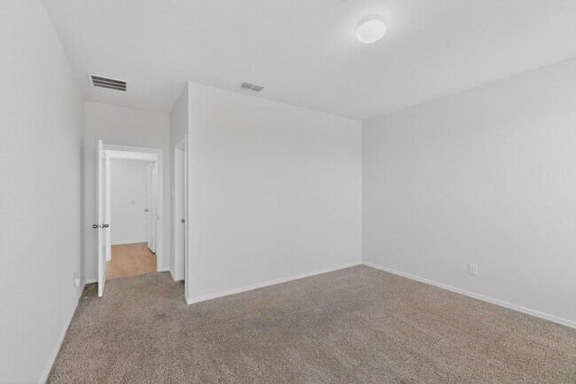 Building Photo - 8425 Wildwest Dr