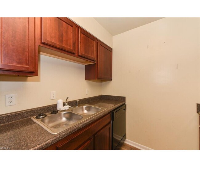 Building Photo - 5378 Palmyra Ct